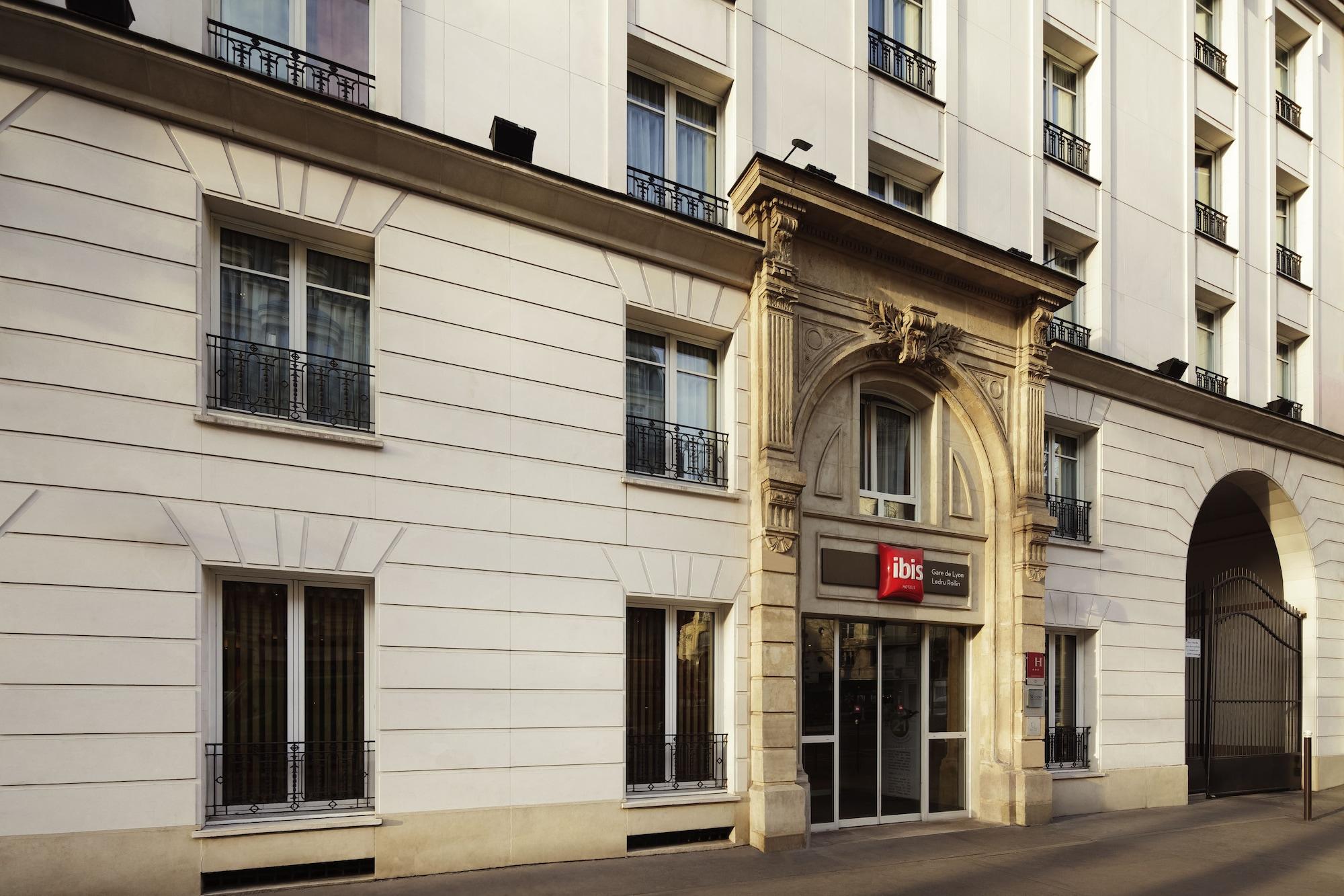 Ibis Paris Gare De Lyon Ledru Rollin Hotel Exterior photo
